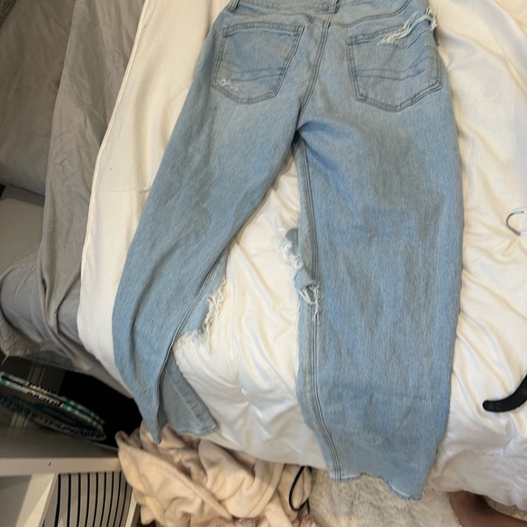 Riped boyfriend jeans - Picture 2 of 2